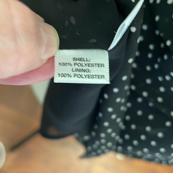 Adorable sleeveless lined polka dot blouse - Picture 7 of 8